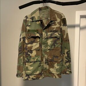 Vintage 1980’s Army Green and Brown Lightweight camouflage Jacket